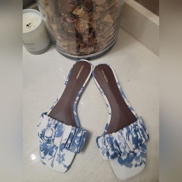 Reformation Blue and White Floral Sandals - Picture 2 of 7